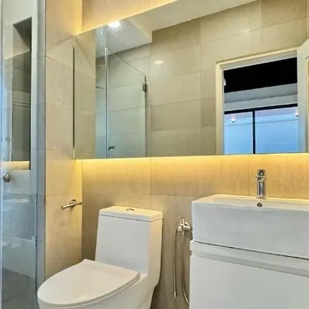 Private Jacuzzi With Outdoor Cinema 7Pax-Jonker Apartment Malacca Exterior photo
