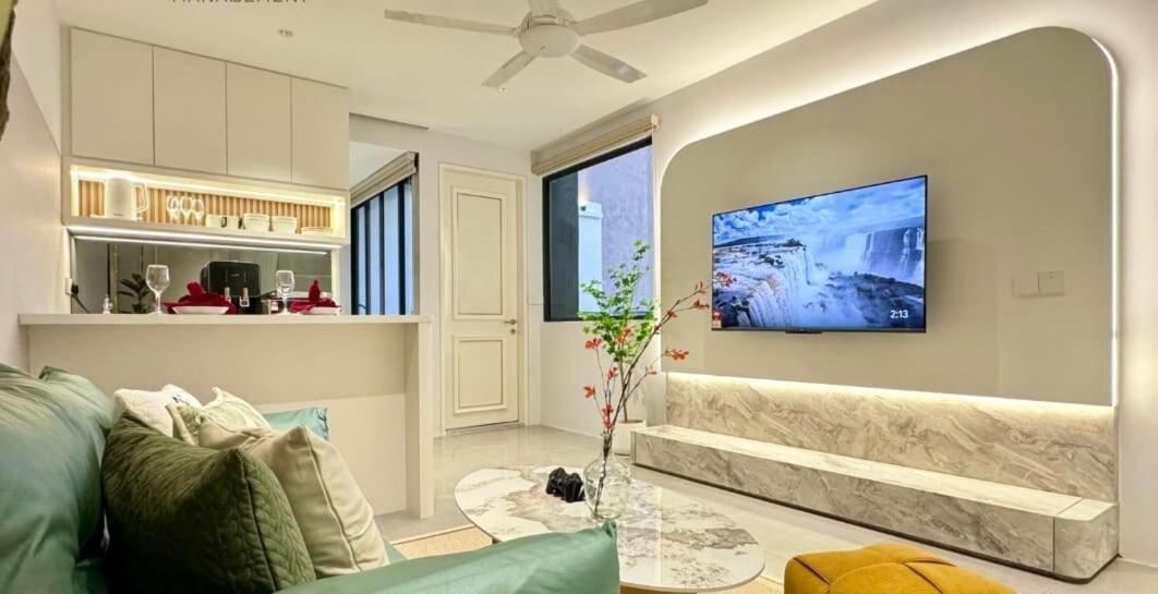 Apartment Private Jacuzzi With Outdoor Cinema 7pax-jonker Malacca