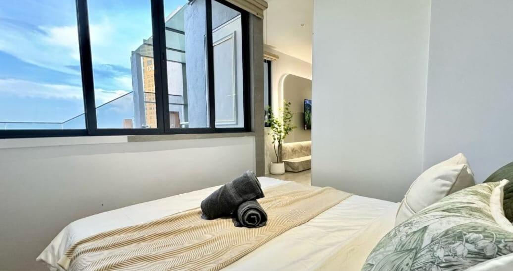 Apartment Private Jacuzzi With Outdoor Cinema 7pax-jonker Malacca
